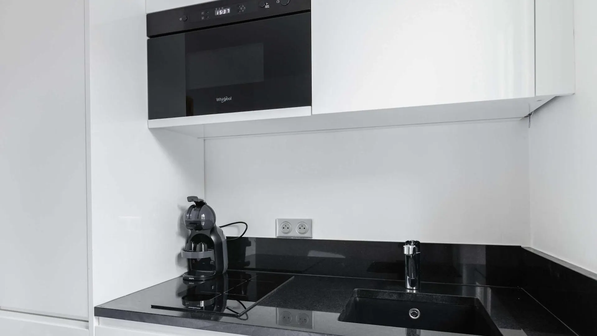Апартаменты Studio Cosy Metro Pereire Paris 17 - 2P